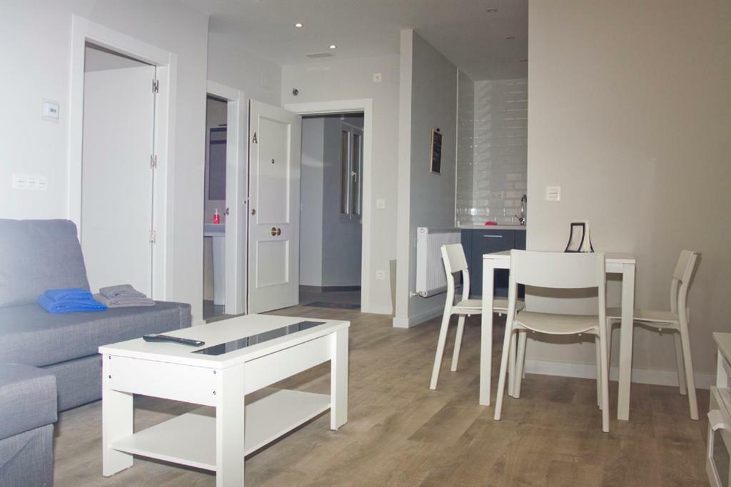 Apartamentos Gyc Viviendas Gold Leon Ngoại thất bức ảnh